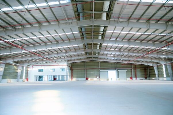 lựa chọn nhà xưởng phù hợp tài chính